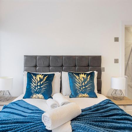 Luxurious 2 Bedroom - Apartment - Central Location ลอนดอน ภายนอก รูปภาพ
