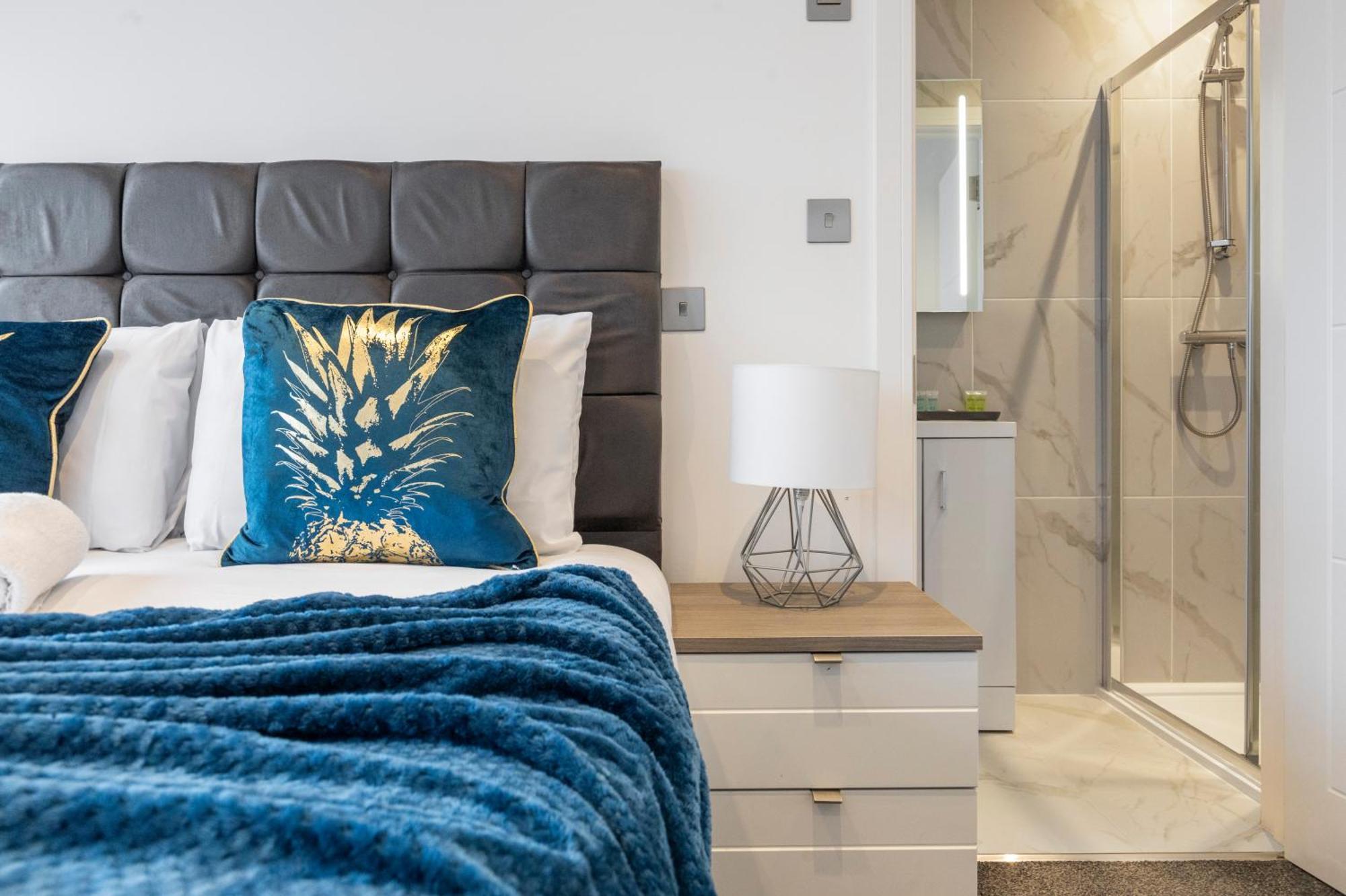Luxurious 2 Bedroom - Apartment - Central Location ลอนดอน ภายนอก รูปภาพ